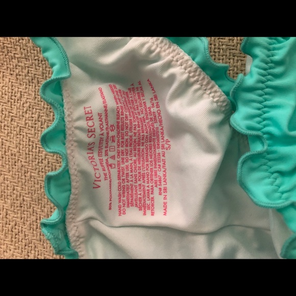 Victoria’s Secret bikini bottom - Picture 3 of 3